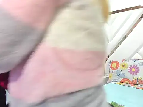 AliceCat 01 online show from 12-19-25, 05:03