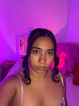 Snapshot of Sofi_Booty07 chatting on 10-20-25, 11:38 Sofi Booty07 online show from 10-20-25, 11:38