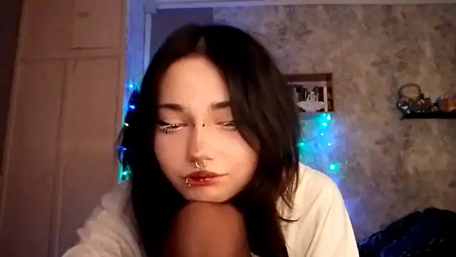 Beeping Creature online show from 10-18-25, 04:41