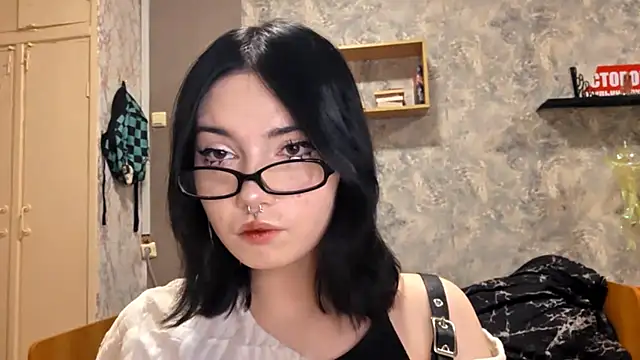 Beeping Creature online show from 12-18-25, 03:29