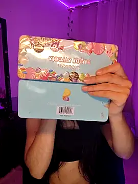 tamara vald online show from 10-25-25, 04:20