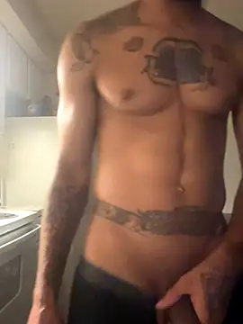 Snapshot of thefreakscomeoutatnight chatting on 10-28-25, 09:57 thefreakscomeoutatnight online show from 10-28-25, 09:57