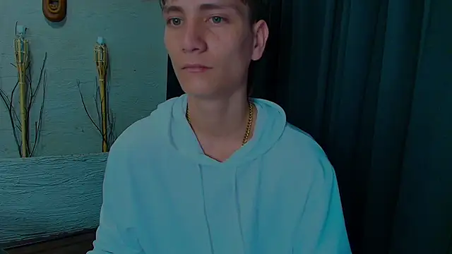 ZackMaye online show from 10-06-25, 03:26