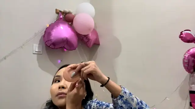 CarollFalick online show from 10-18-25, 02:40