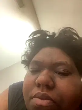 Snapshot of Angelslays chatting on 10-11-25, 07:45 Angelslays online show from 10-11-25, 07:45