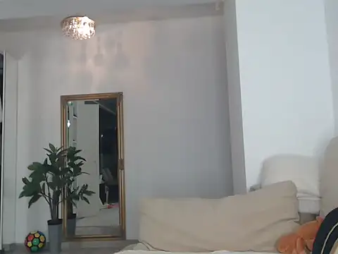 Aillineee1 online show from 10-28-25, 08:55