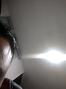 Snapshot of Ricuss9 chatting on 10-10-25, 10:36 Ricuss9 online show from 10-10-25, 10:36