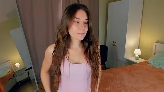 MinaRuzzo online show from 10-03-25, 04:09