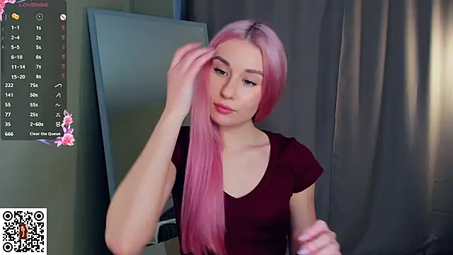 MinaRuzzo online show from 12-15-25, 06:17