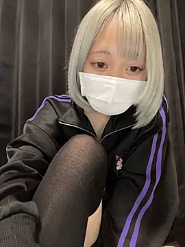 Snapshot of Nyamo-chan chatting on 10-09-25, 04:16 Nyamo-chan online show from 10-09-25, 04:16