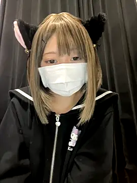 Snapshot of Nyamo-chan chatting on 10-10-25, 04:06 Nyamo-chan online show from 10-10-25, 04:06