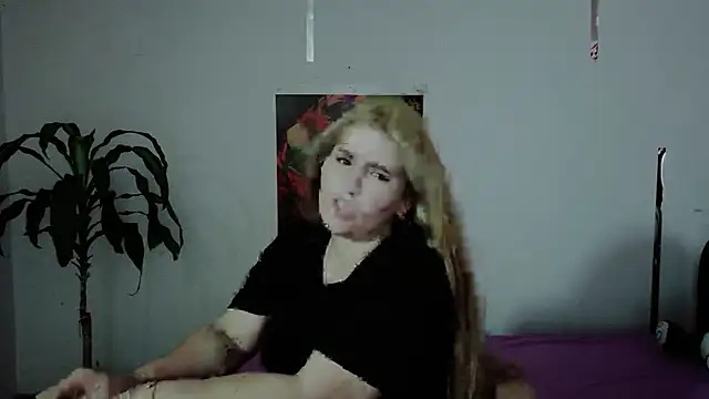 Aisha-Smith69 online show from 11-11-25, 07:47