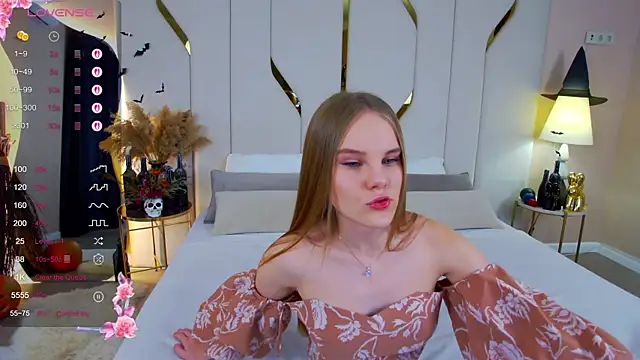 Snapshot of Lili_Lohan chatting on 10-27-25, 05:06 Lili Lohan online show from 10-27-25, 05:06