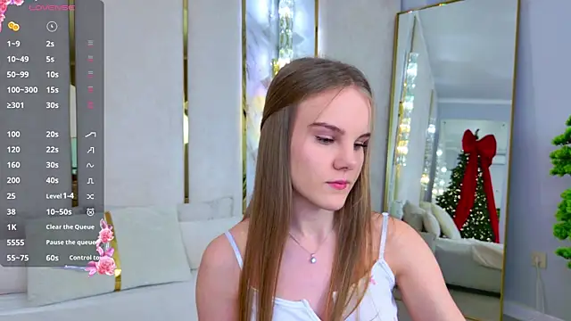 Snapshot of Lili_Lohan chatting on 11-25-25, 05:02 Lili Lohan online show from 11-25-25, 05:02