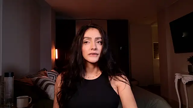 Snapshot of Milana_De chatting on 11-17-25, 10:59 Milana De online show from 11-17-25, 10:59