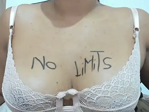 Valentinahot7 online show from 10-15-25, 03:23