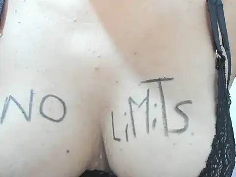 Valentinahot7 online show from 12-05-25, 02:25