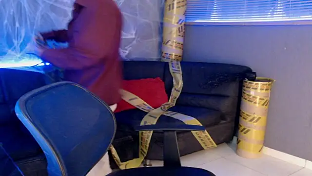 Kuregari xs online show from 10-30-25, 03:30