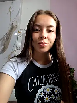 Snapshot of EmmaValencia_ chatting on 11-06-25, 07:26 EmmaValencia online show from 11-06-25, 07:26