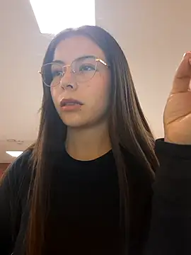 Snapshot of EmmaValencia_ chatting on 11-12-25, 07:13 EmmaValencia online show from 11-12-25, 07:13