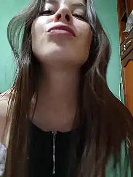 Snapshot of EmmaValencia_ chatting on 11-28-25, 05:21 EmmaValencia online show from 11-28-25, 05:21