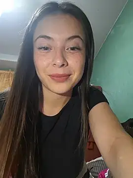 Snapshot of EmmaValencia_ chatting on 01-08-26, 04:37 EmmaValencia online show from 01-08-26, 04:37