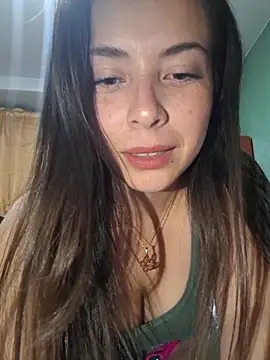 Snapshot of EmmaValencia_ chatting on 01-15-26, 04:17 EmmaValencia online show from 01-15-26, 04:17