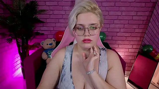 DominiqueSweetie online show from 11-26-25, 10:49