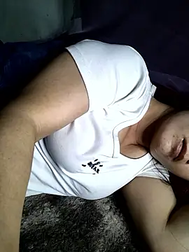 Snapshot of Suna-ny chatting on 01-19-26, 05:33 Suna-ny online show from 01-19-26, 05:33