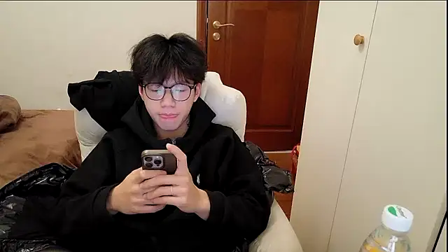 hangzi-0011 online show from 12-16-25, 07:13