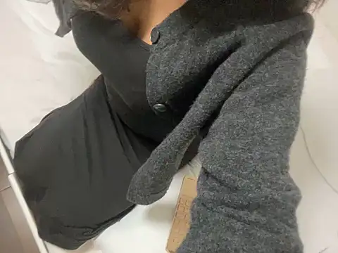 Snapshot of Toriyufu chatting on 02-05-26, 10:36 Toriyufu online show from 02-05-26, 10:36