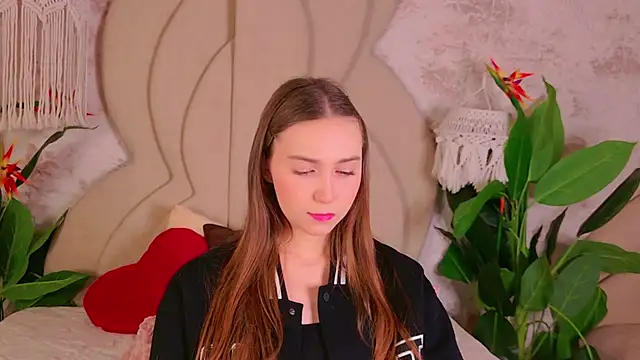 OliviaLay online show from 11-23-25, 10:59