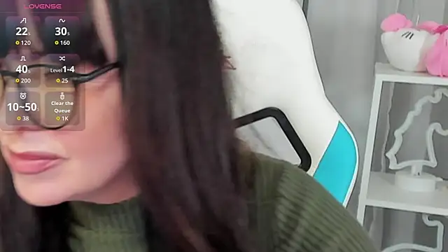 LindaRomero online show from 10-04-25, 09:07