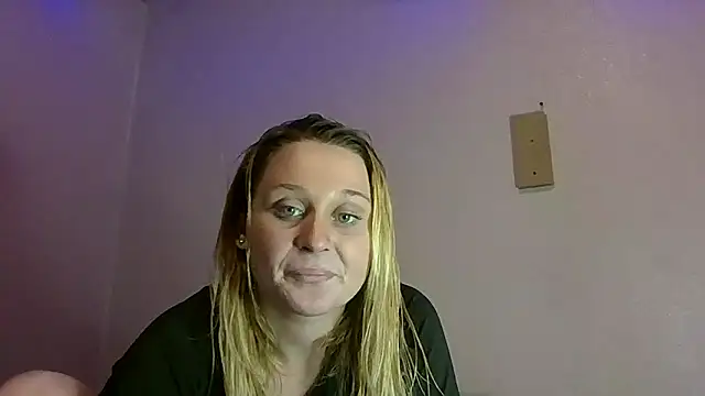 Queen2454 online show from 10-08-25, 11:46