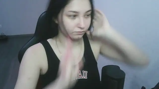 meow woem online show from 11-06-25, 07:42