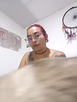 Snapshot of rojita-rojita chatting on 10-24-25, 11:01 rojita-rojita online show from 10-24-25, 11:01