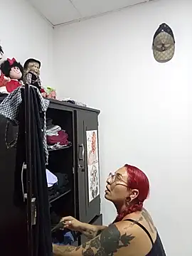 Snapshot of rojita-rojita chatting on 10-31-25, 12:00 rojita-rojita online show from 10-31-25, 12:00