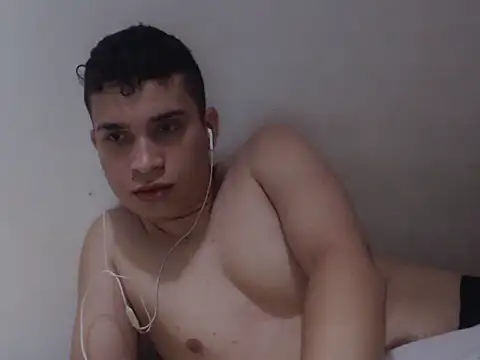 Snapshot of Alexhot2026 chatting on 10-02-25, 01:07 Alexhot2026 online show from 10-02-25, 01:07