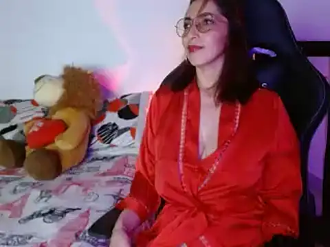 Angel blackhot online show from 10-26-25, 12:05