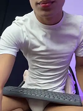 Snapshot of cherub_ chatting on 11-14-25, 12:20 cherub online show from 11-14-25, 12:20