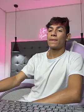 Snapshot of cherub_ chatting on 11-27-25, 12:51 cherub online show from 11-27-25, 12:51