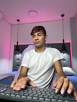 Snapshot of cherub_ chatting on 11-30-25, 12:20 cherub online show from 11-30-25, 12:20