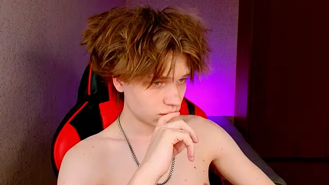 Snapshot of jeffreyue chatting on 10-02-25, 01:18 jeffreyue online show from 10-02-25, 01:18