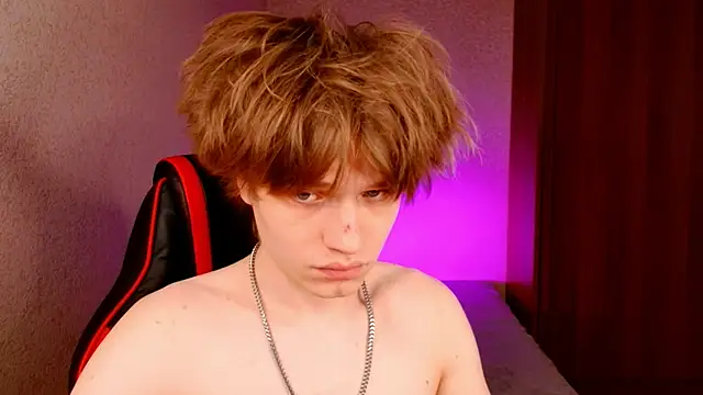 Snapshot of jeffreyue chatting on 10-06-25, 04:15 jeffreyue online show from 10-06-25, 04:15