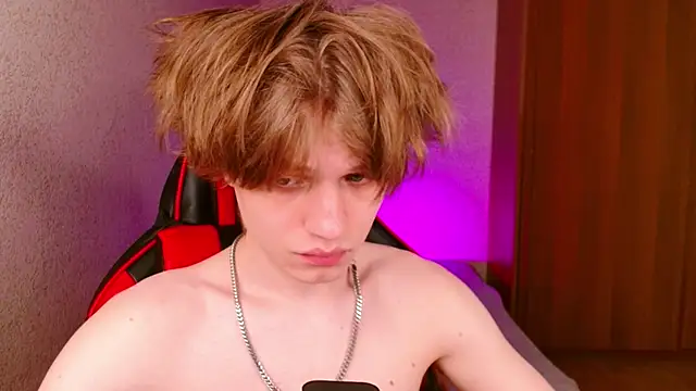 Snapshot of jeffreyue chatting on 10-29-25, 04:53 jeffreyue online show from 10-29-25, 04:53