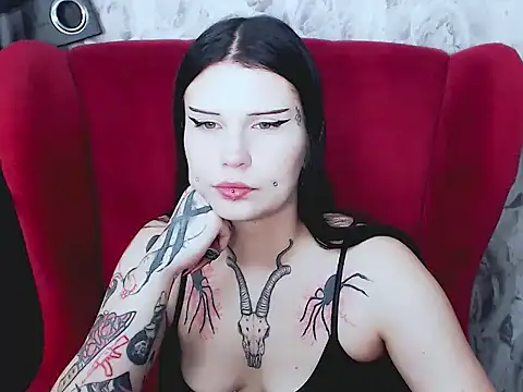 Snapshot of VenomDoll chatting on 01-10-26, 08:32 VenomDoll online show from 01-10-26, 08:32