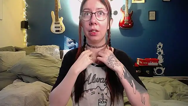 TattooedGirls online show from 10-10-25, 07:51