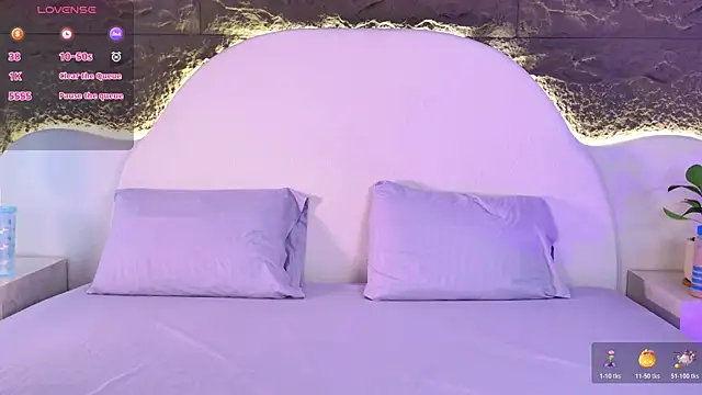 Snapshot of Selene_Brownie chatting on 10-27-25, 08:13 Selene Brownie online show from 10-27-25, 08:13