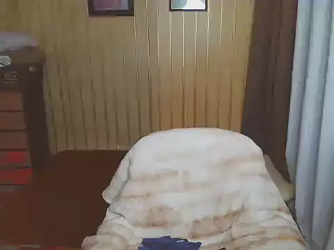 Snapshot of aquariusjulia chatting on 01-12-26, 03:23 aquariusjulia online show from 01-12-26, 03:23