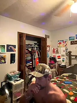 Amatueranon online show from 10-16-25, 01:39